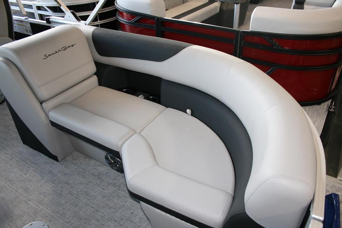 2026 South Bay 222RS LE Rear Seating 25"