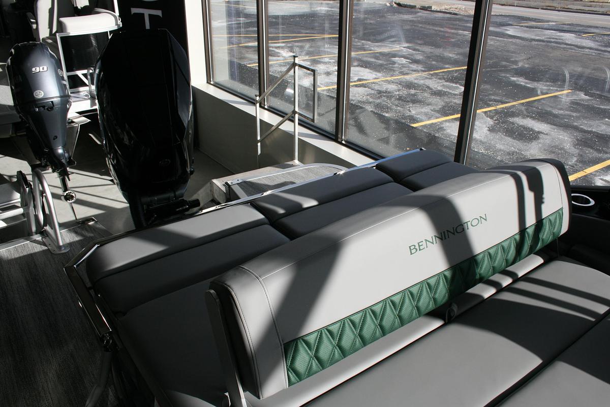 2026 Bennington 25QSBWSF