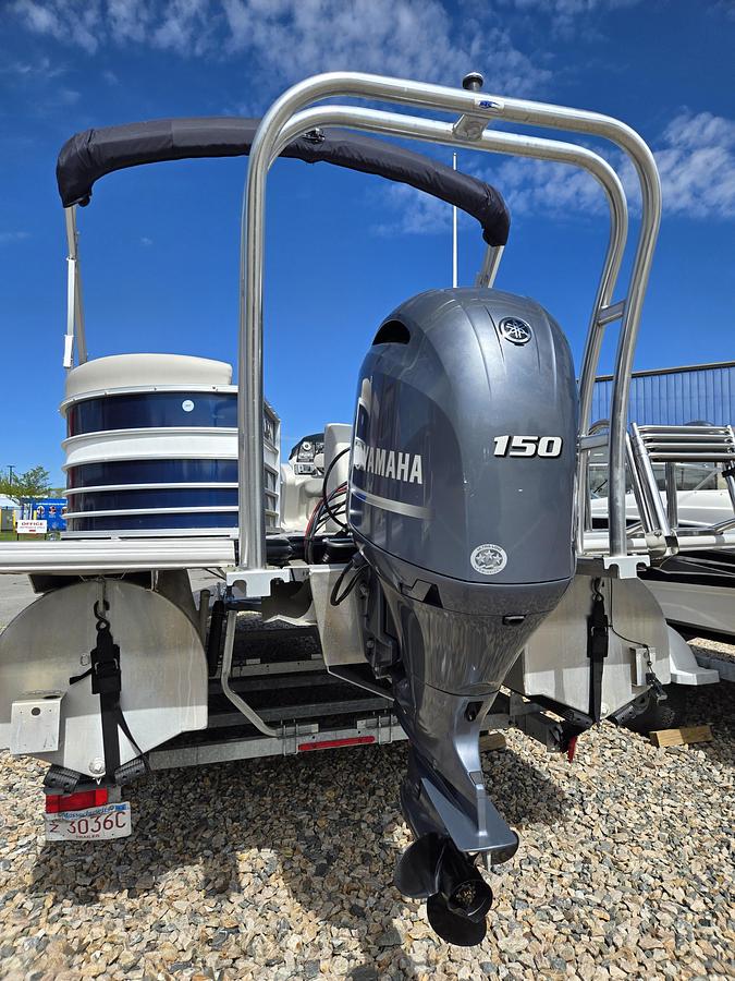 Used 2018 Sylvan 8522 LZ