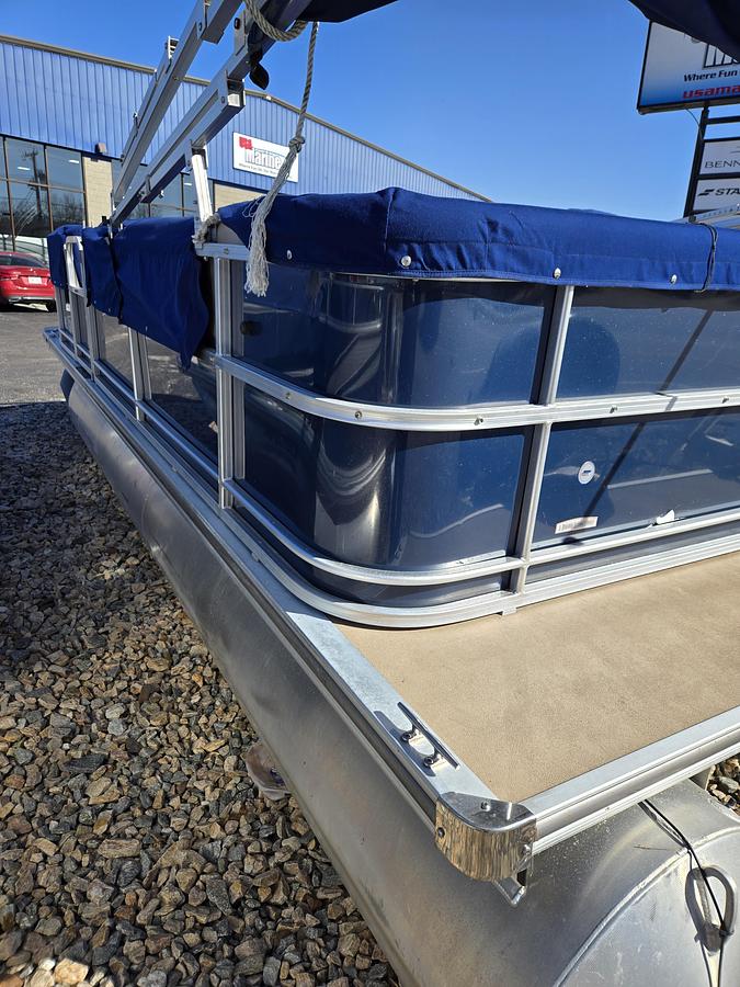 Used 2015 Xcursion X20C