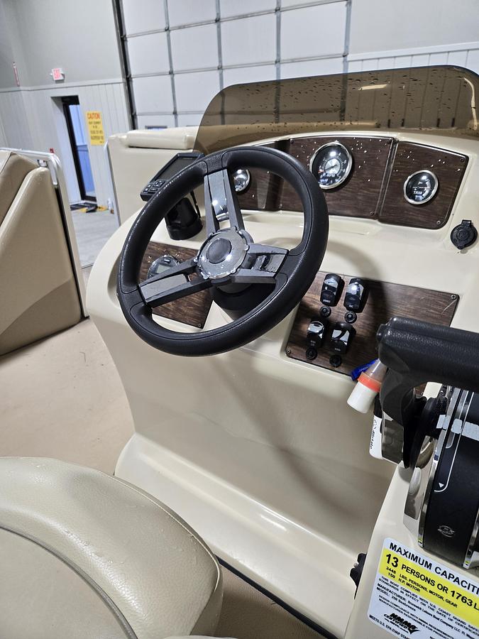 Used 2016 Cypress Cay Seabreeze 250