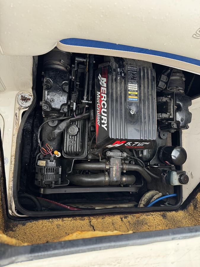 Used 2000 Stingray 220 DS