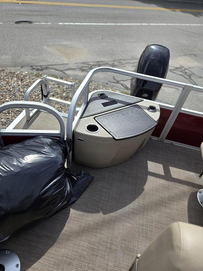 Used 2021 Sun Tracker 21' Fishin Barge