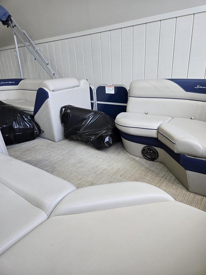 Used 2022 SOUTHBAY 220CR LE