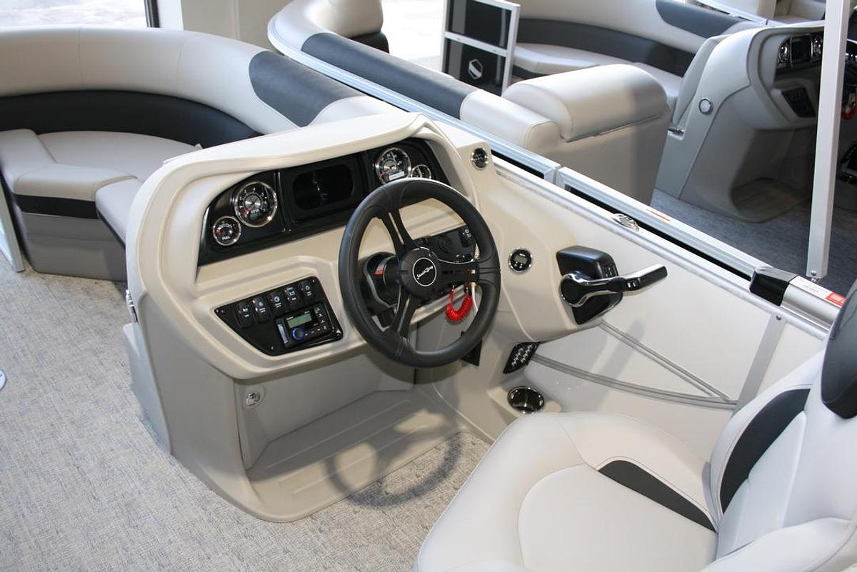 2026 South Bay 220RS LE Rear Seating 25"