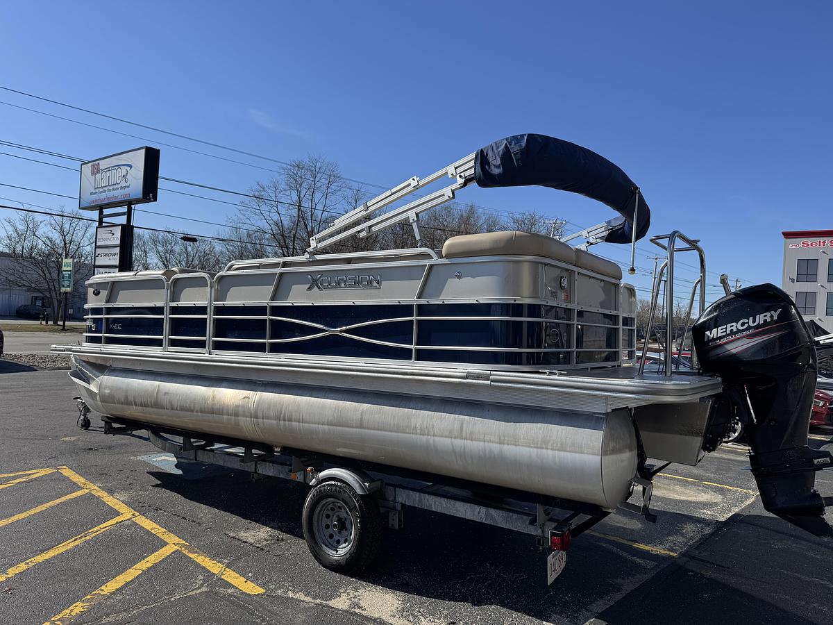 Used 2015 Xcursion 21 Cruise