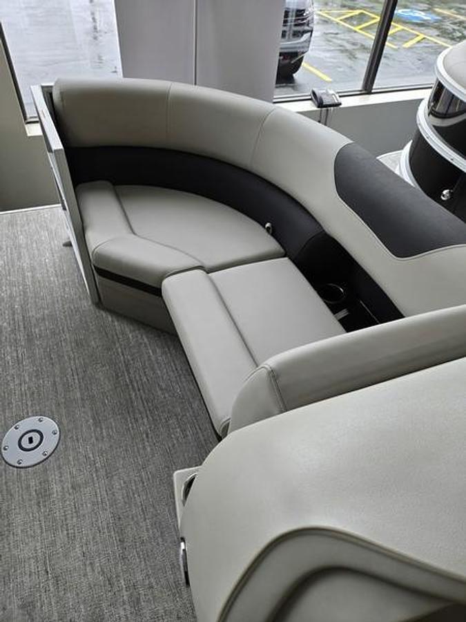 2026 South Bay 220RS LE Rear Seating 25"