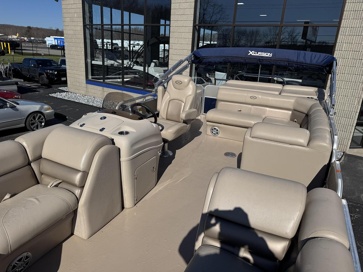 Used 2015 Xcursion 21 Cruise