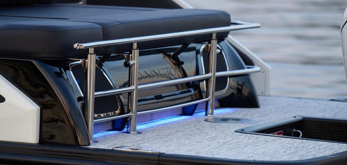 2026 Bennington QX Line