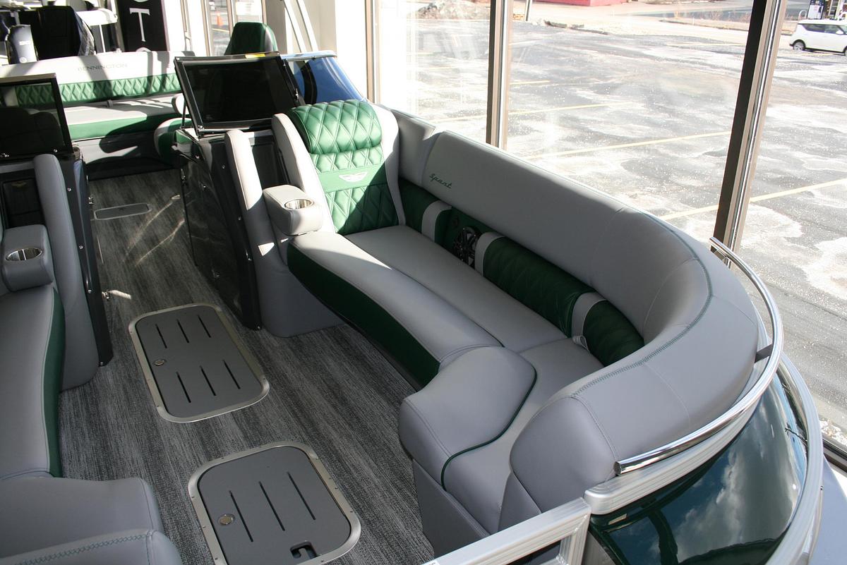 2026 Bennington 25QSBWSF