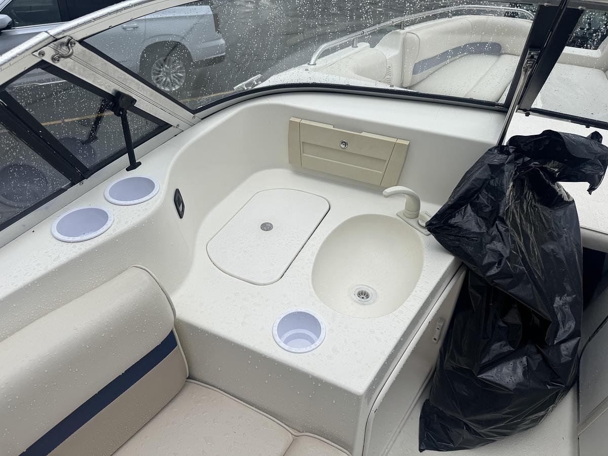 Used 2000 Stingray 220 DS