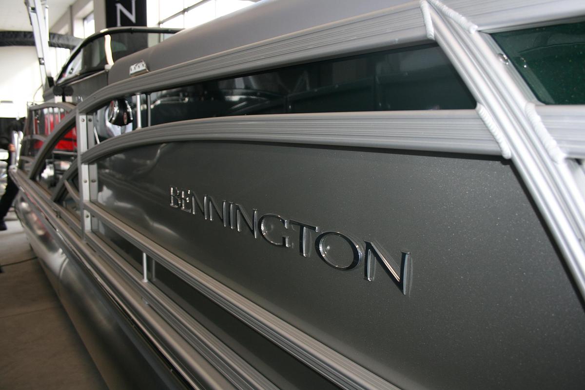 2026 Bennington 25QSBWSF