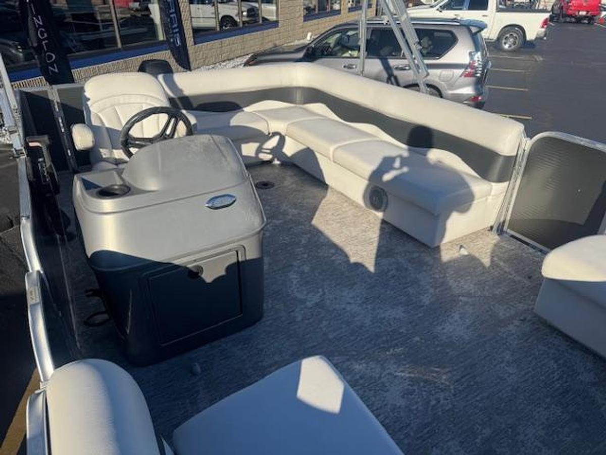 Used 2015 Premier Palm Beach 180 pontoon