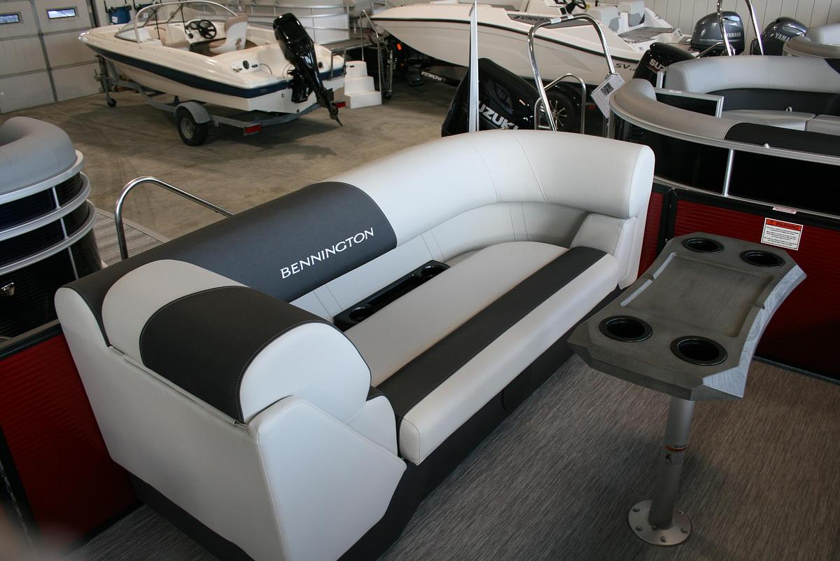 2026 Bennington 22SSRSE