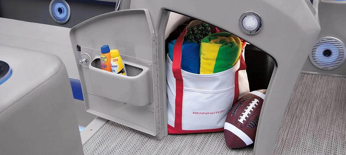 2026 Bennington L Bowrider Line