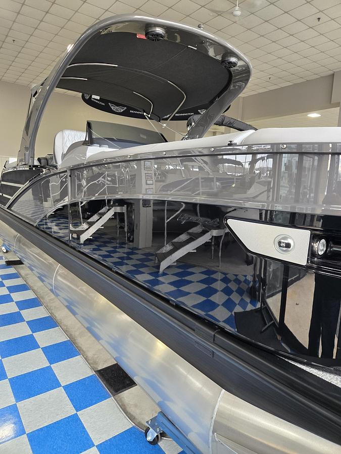 2026 Bennington 23 RX Fastback Arch