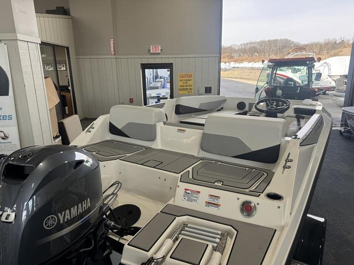 2025 Starcraft Marine SV OB SV 16 OB