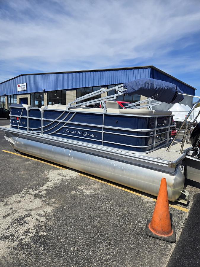 Used 2022 SOUTHBAY 220CR LE