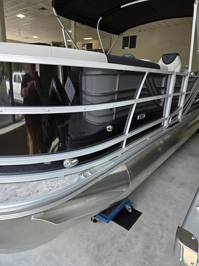 2026 South Bay 222RS LE Rear Seating 25"