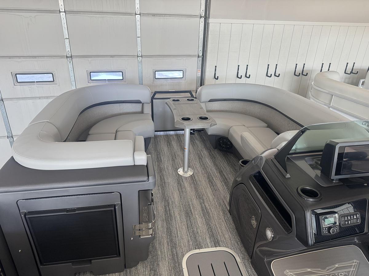 2026 Bennington 22MSBSE