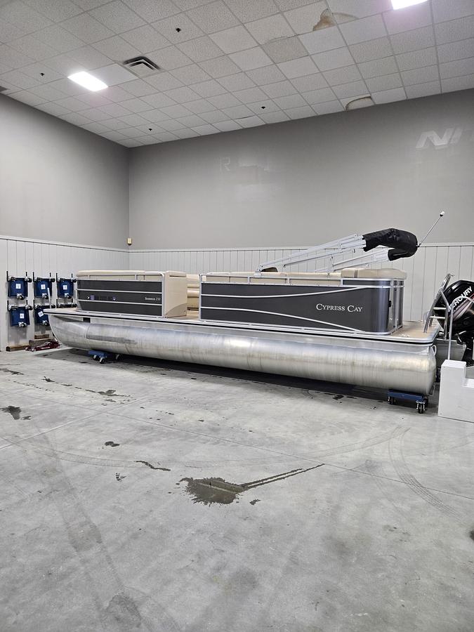 Used 2016 Cypress Cay Seabreeze 250