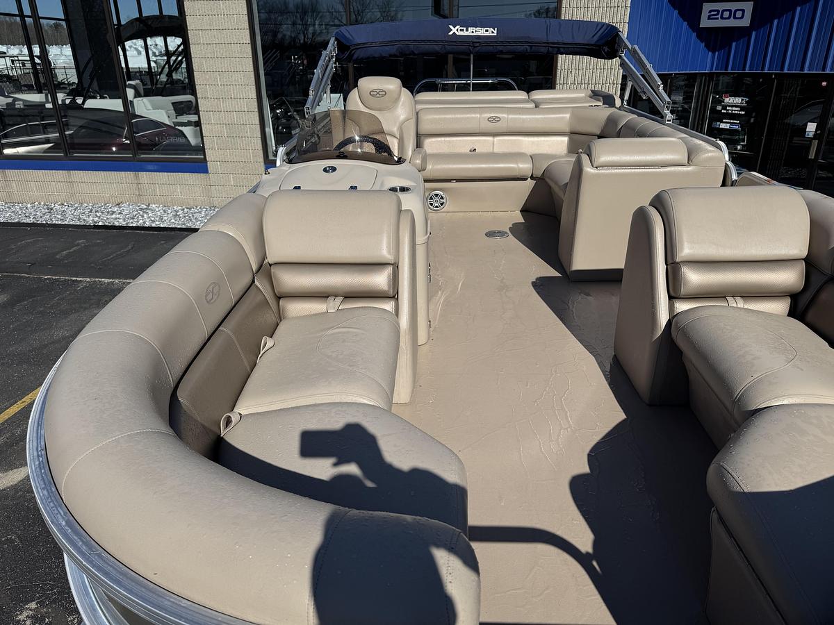 Used 2015 Xcursion 21 Cruise