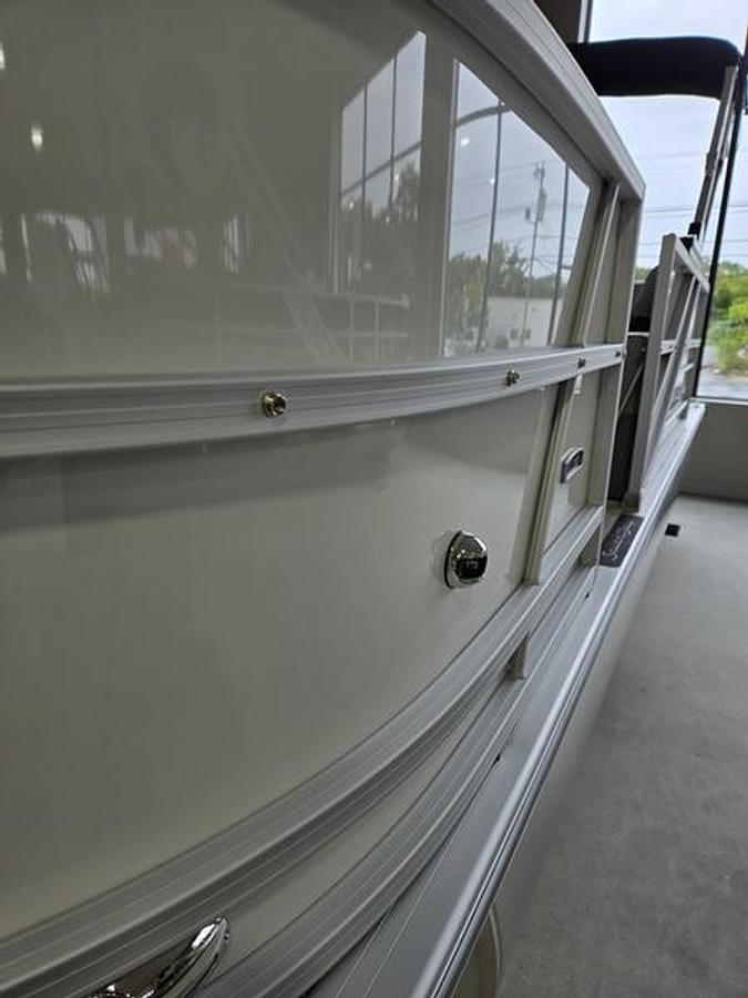 2026 South Bay 220RS LE Rear Seating 25"