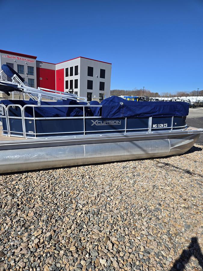 Used 2015 Xcursion X20C