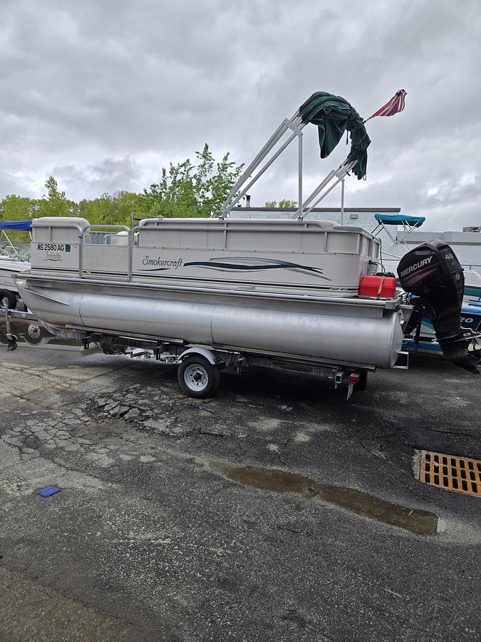 Used 2003 Smokercraft 18' Infinity