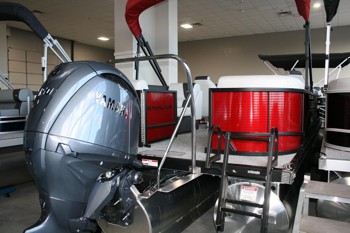 2026 Bennington 22SSRSE