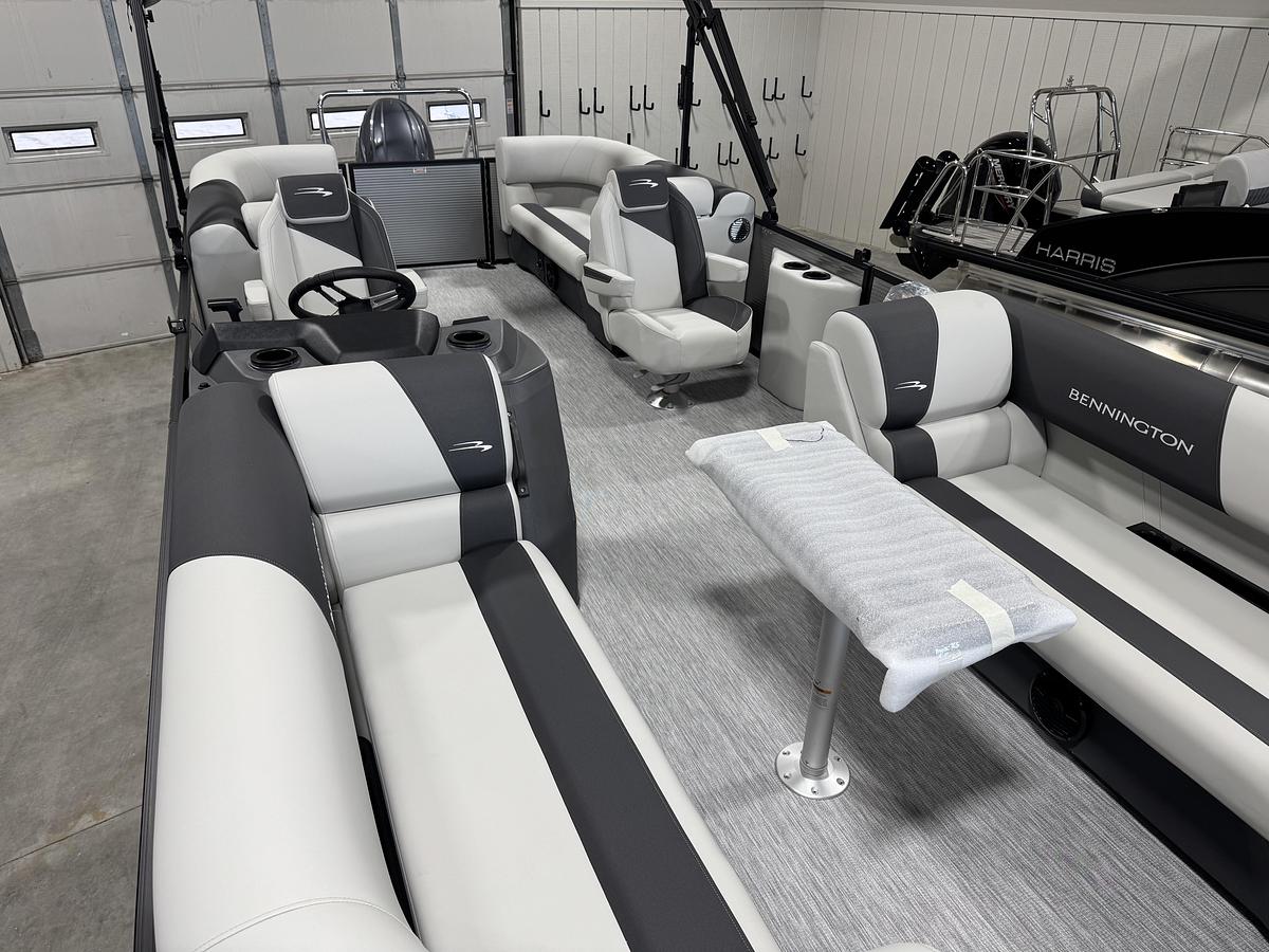 2027 Bennington 22S1SR Tri-Toon with Yamaha 200HP