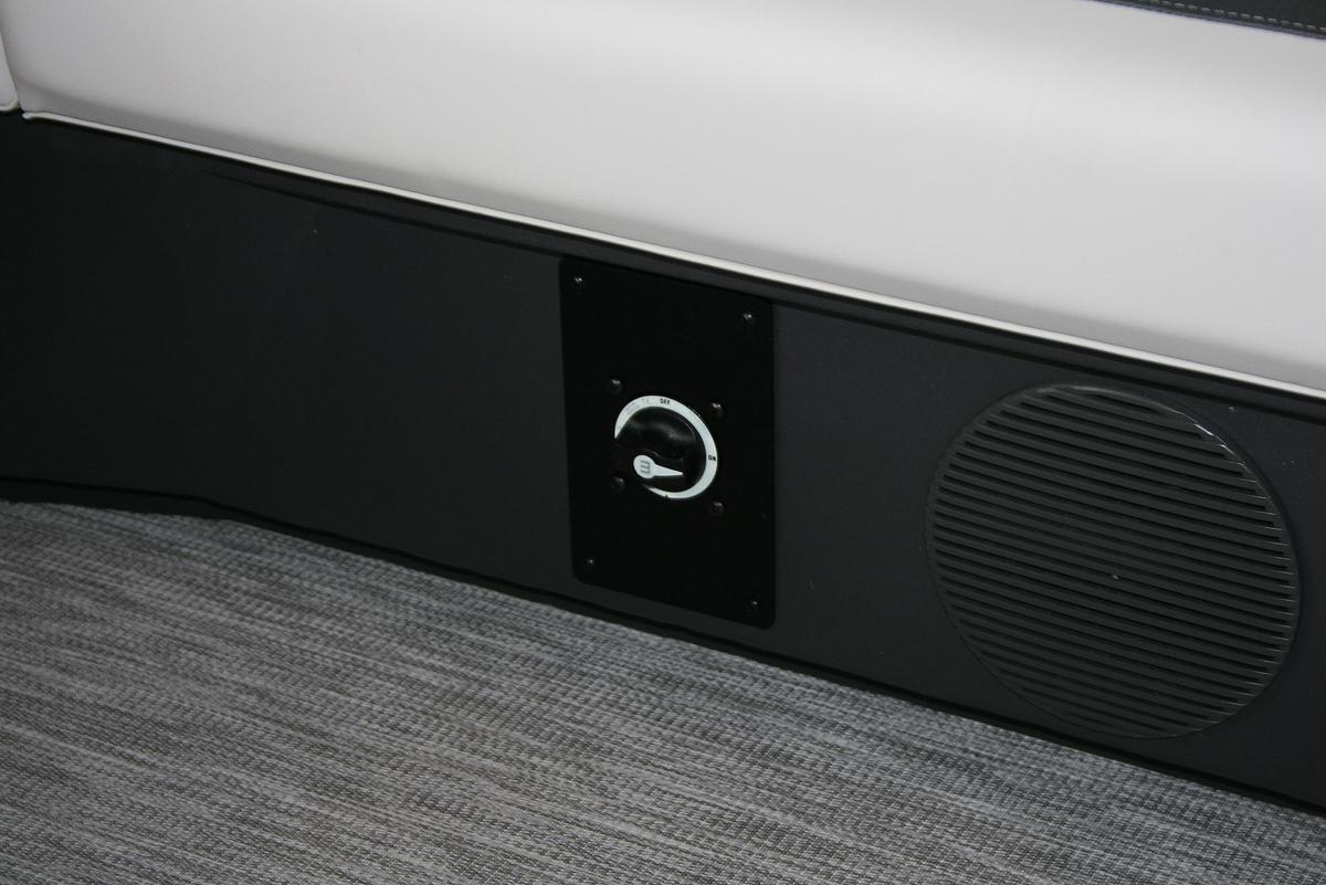 2026 Bennington 22SSRSE