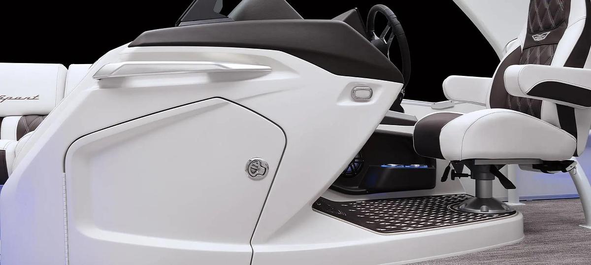 2026 Bennington R Line