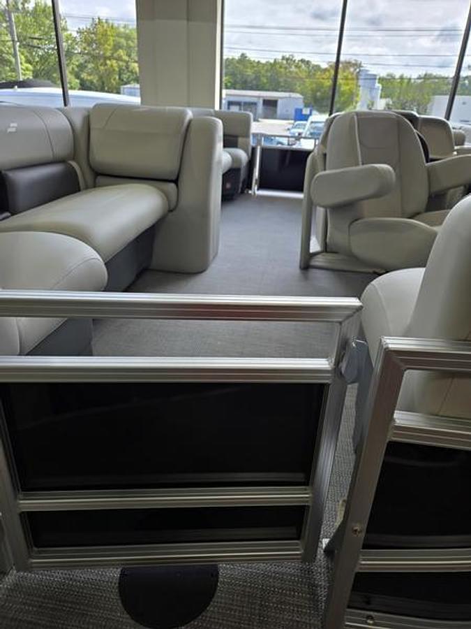 2026 Starcraft Marine LX 18 R