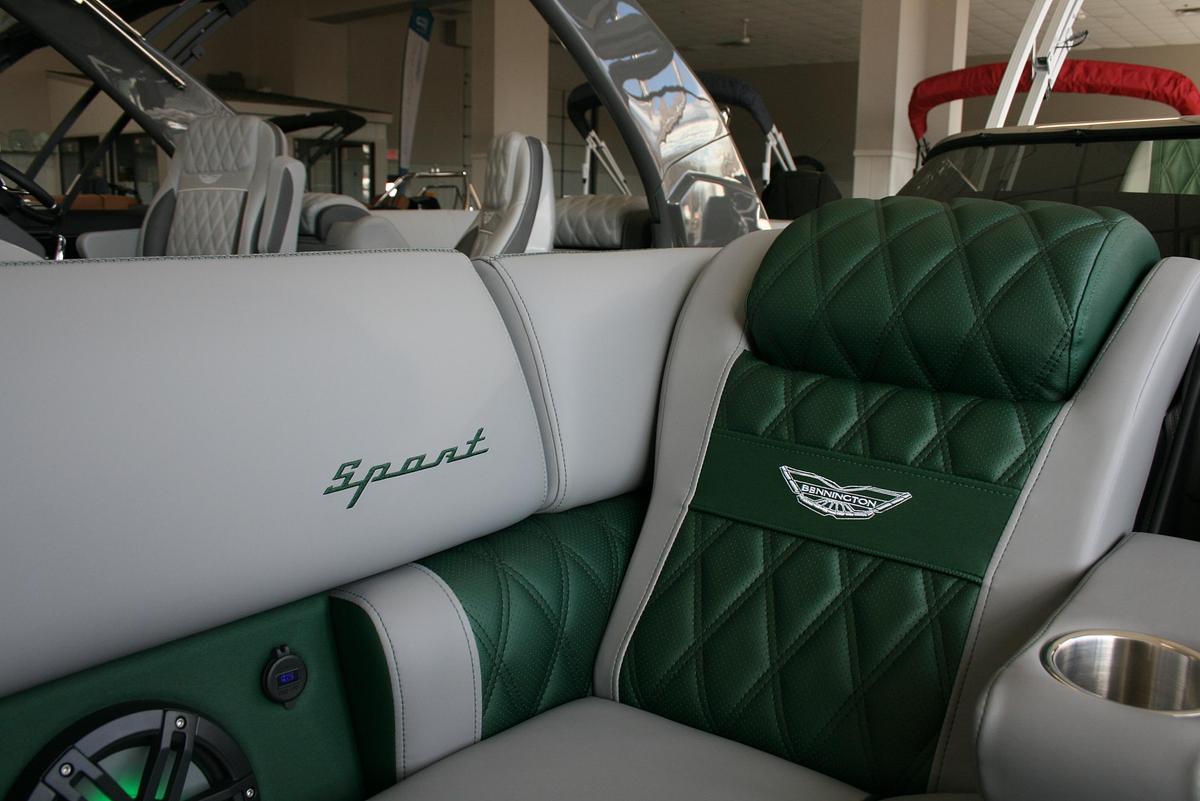 2026 Bennington 25QSBWSF