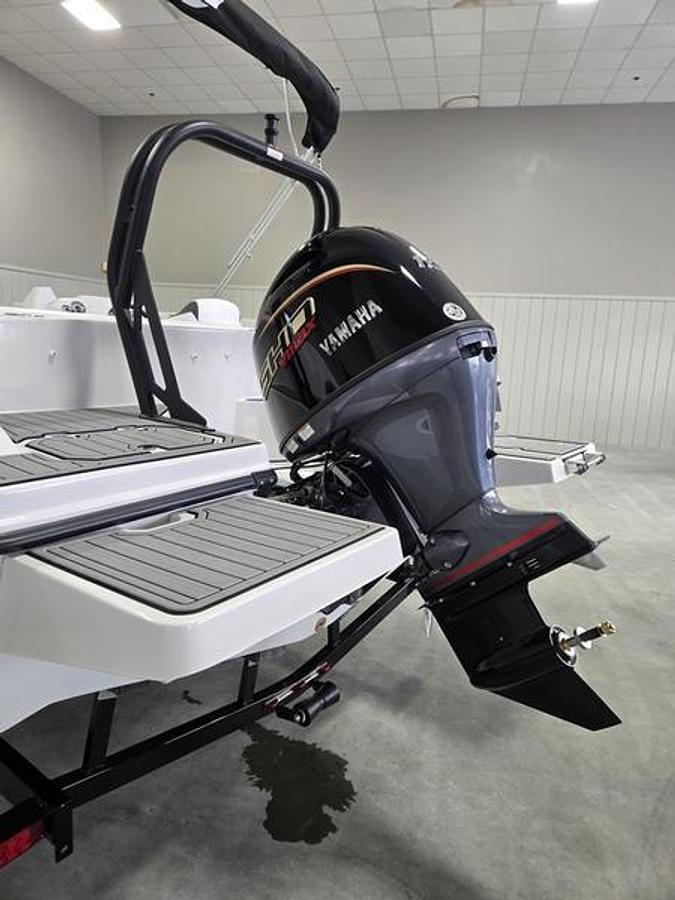 2026 Starcraft Marine SVX 171 OB