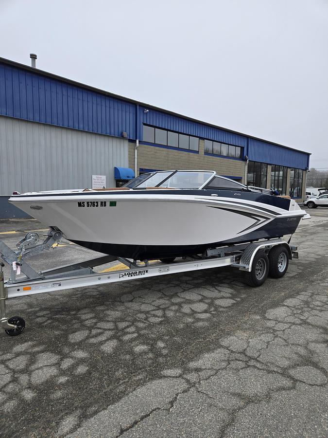 Used 2017 Glastron GT205