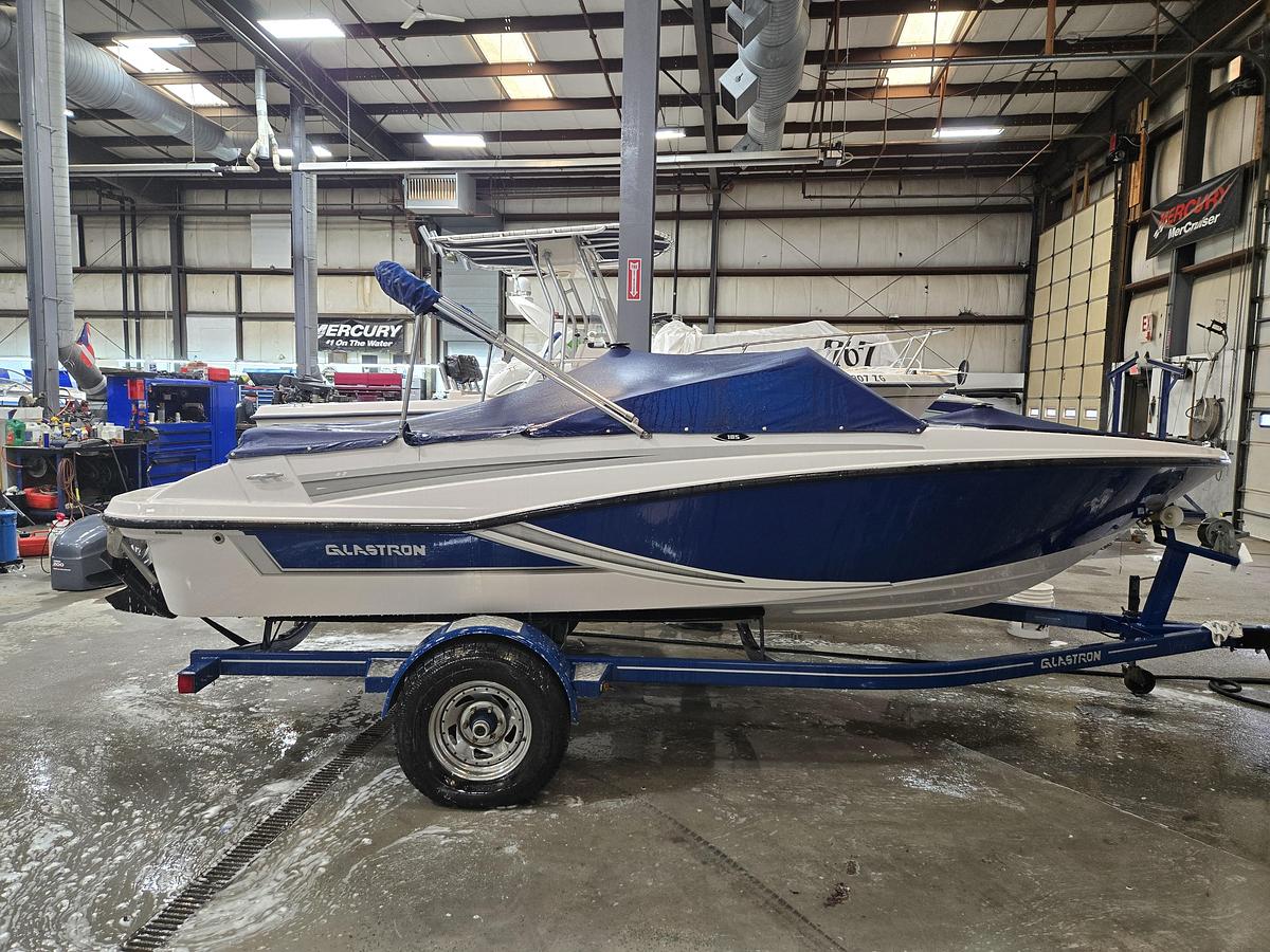 Used 2019 Glastron GT185 bowrider