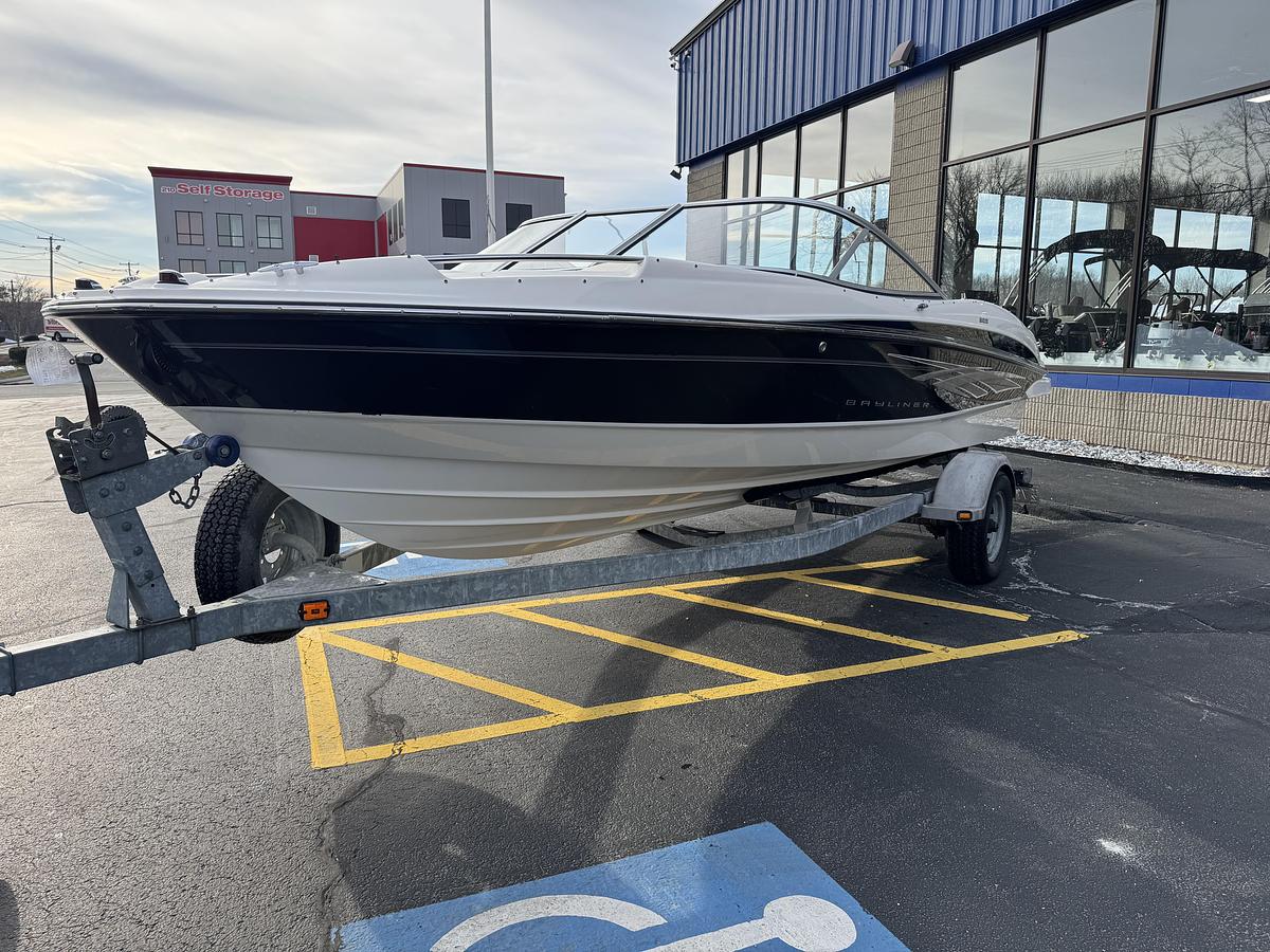 Used 2008 Bayliner 205 