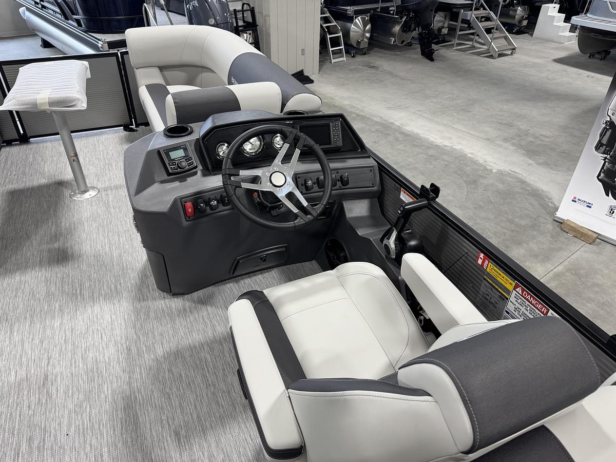 2027 Bennington 22S1SR Tri-Toon with Yamaha 200HP