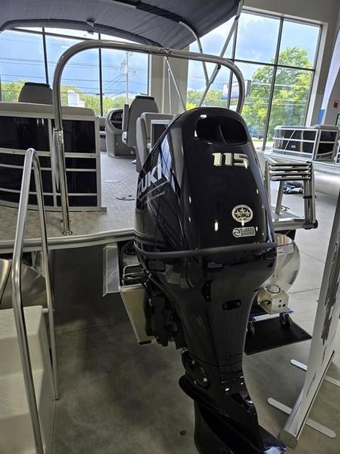 2026 South Bay 222RS LE Rear Seating 25"