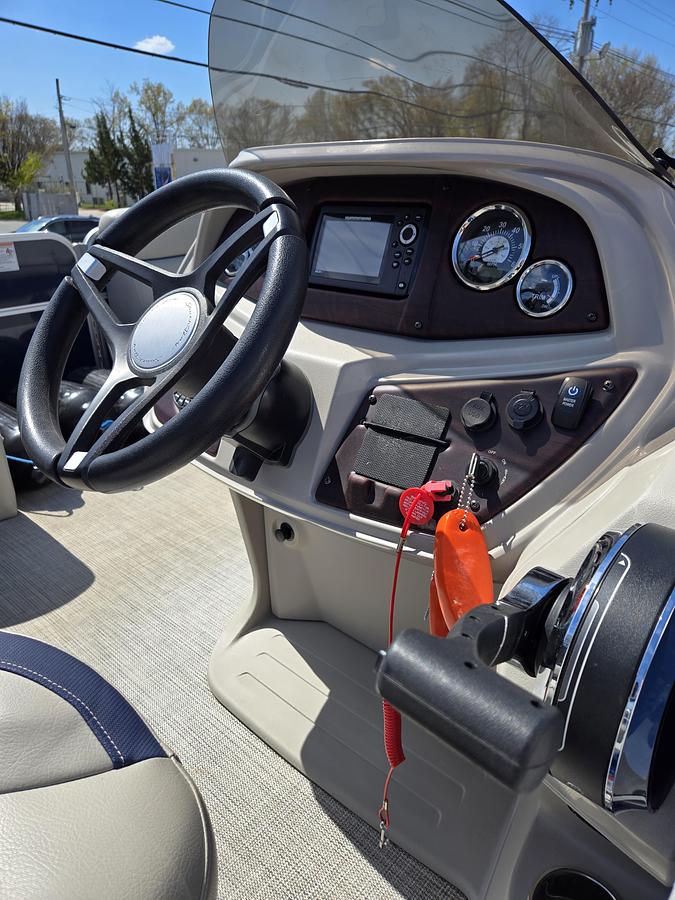 Used 2022 SOUTHBAY 220CR LE