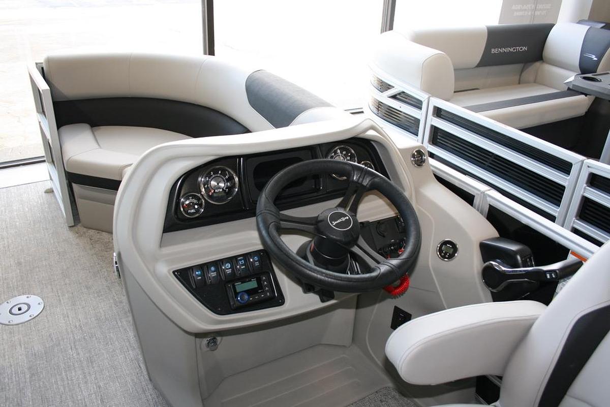 2026 South Bay 222RS LE Rear Seating 25"