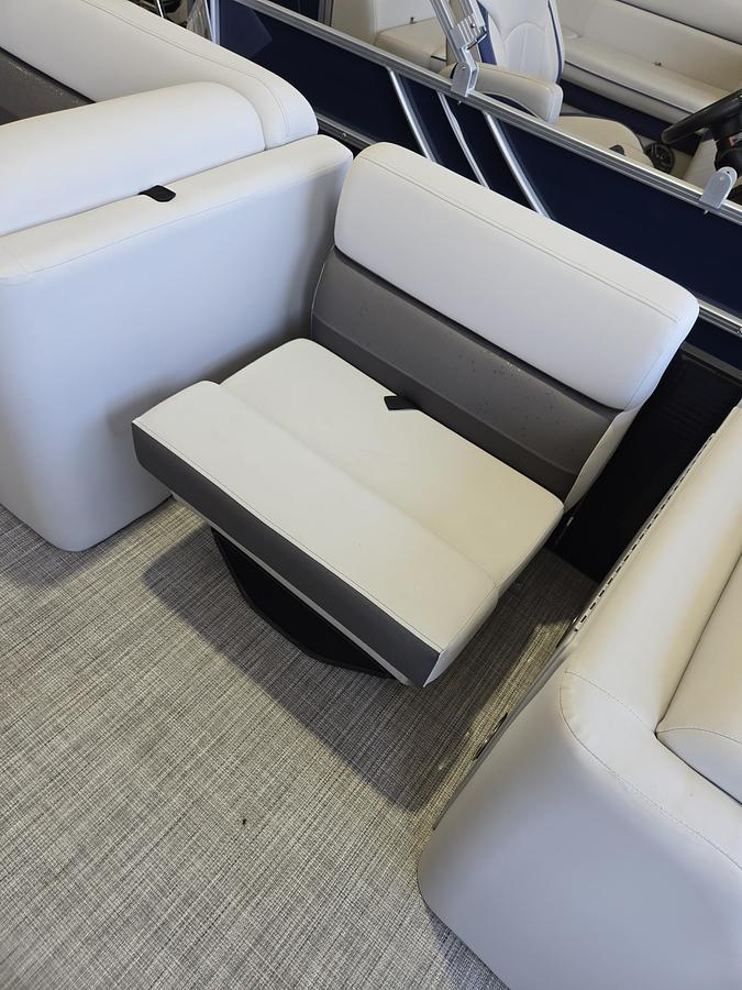 Used 2022 Harris Cruiser 230
