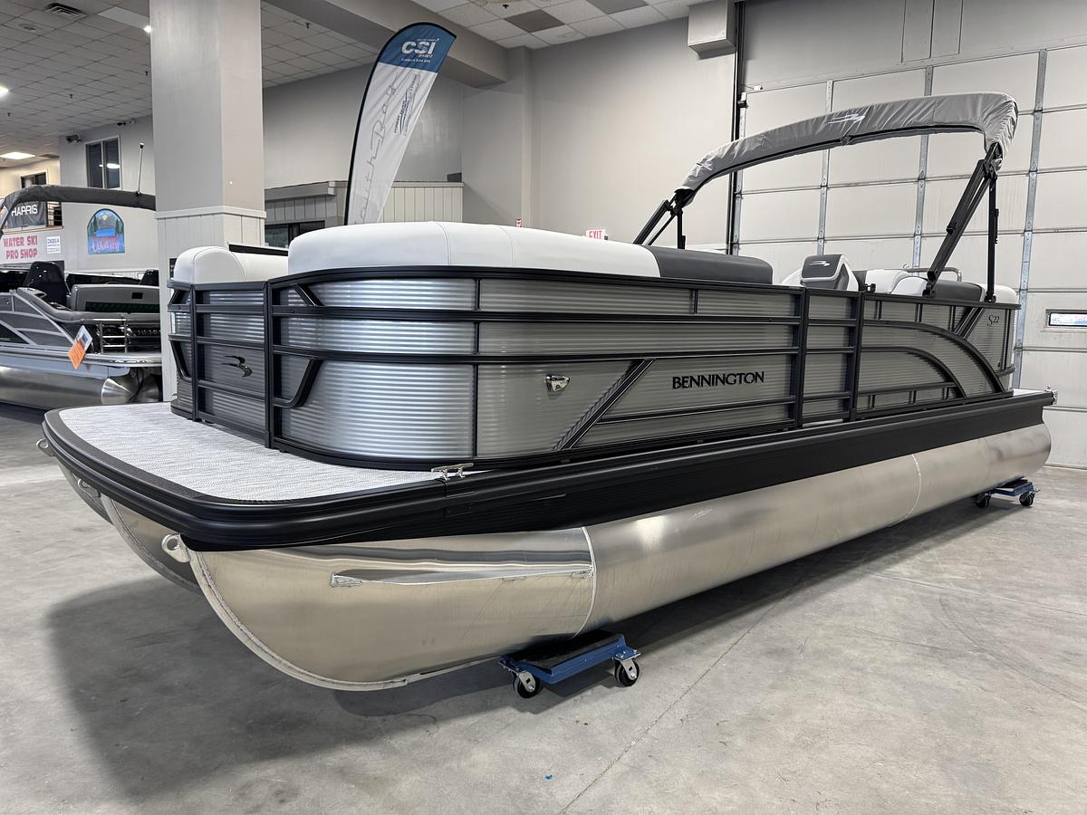 2027 Bennington 22S1SR Tri-Toon with Yamaha 200HP