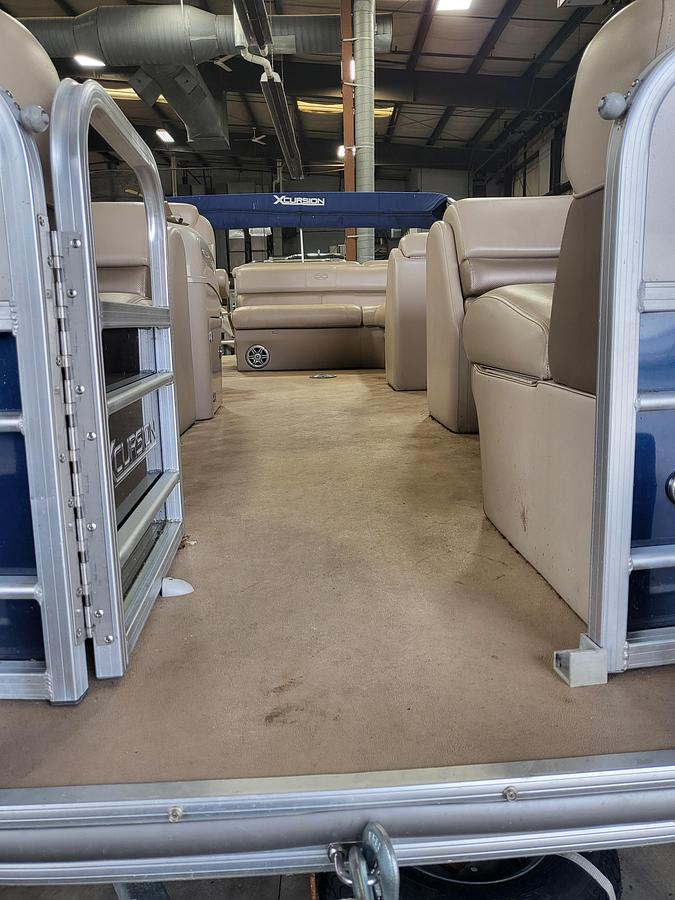 Used 2015 Xcursion 21 Cruise