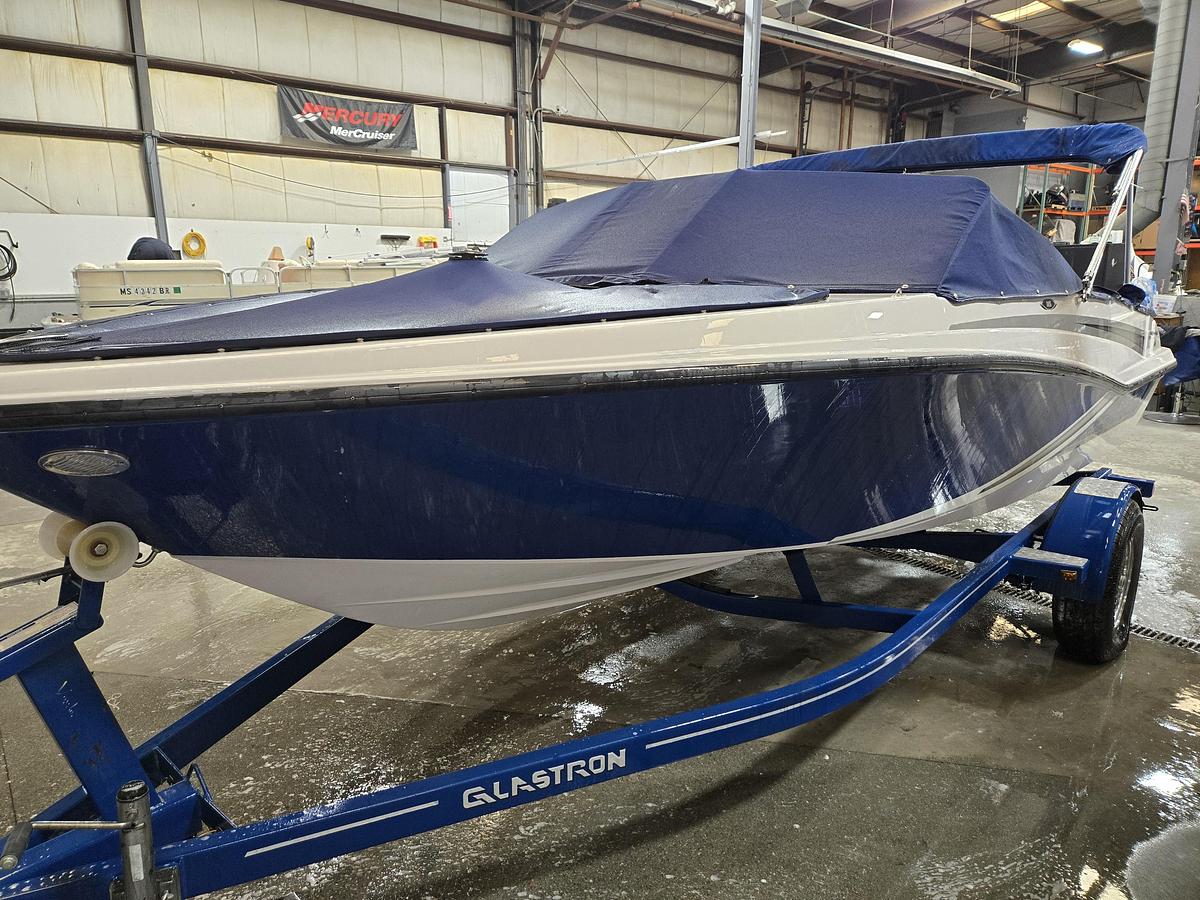 Used 2019 Glastron GT185 bowrider