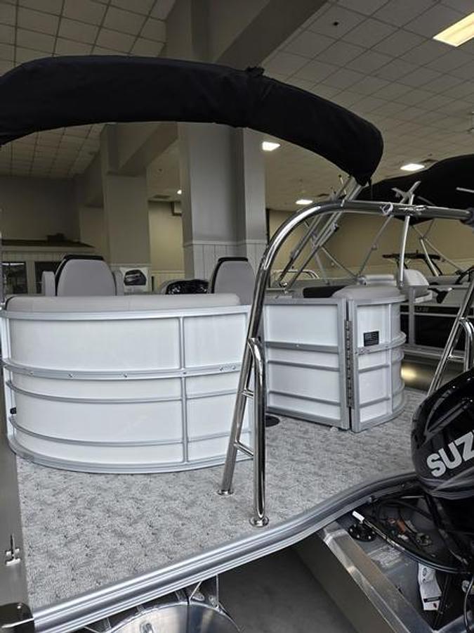 2026 South Bay 220RS LE Rear Seating 25"