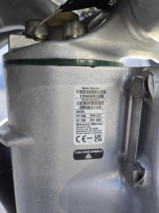 2026 Bennington 23 RX Fastback Arch