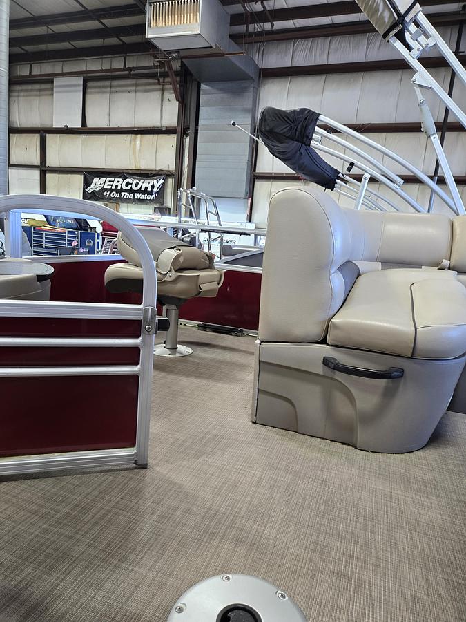 Used 2021 Sun Tracker 21' Fishin Barge